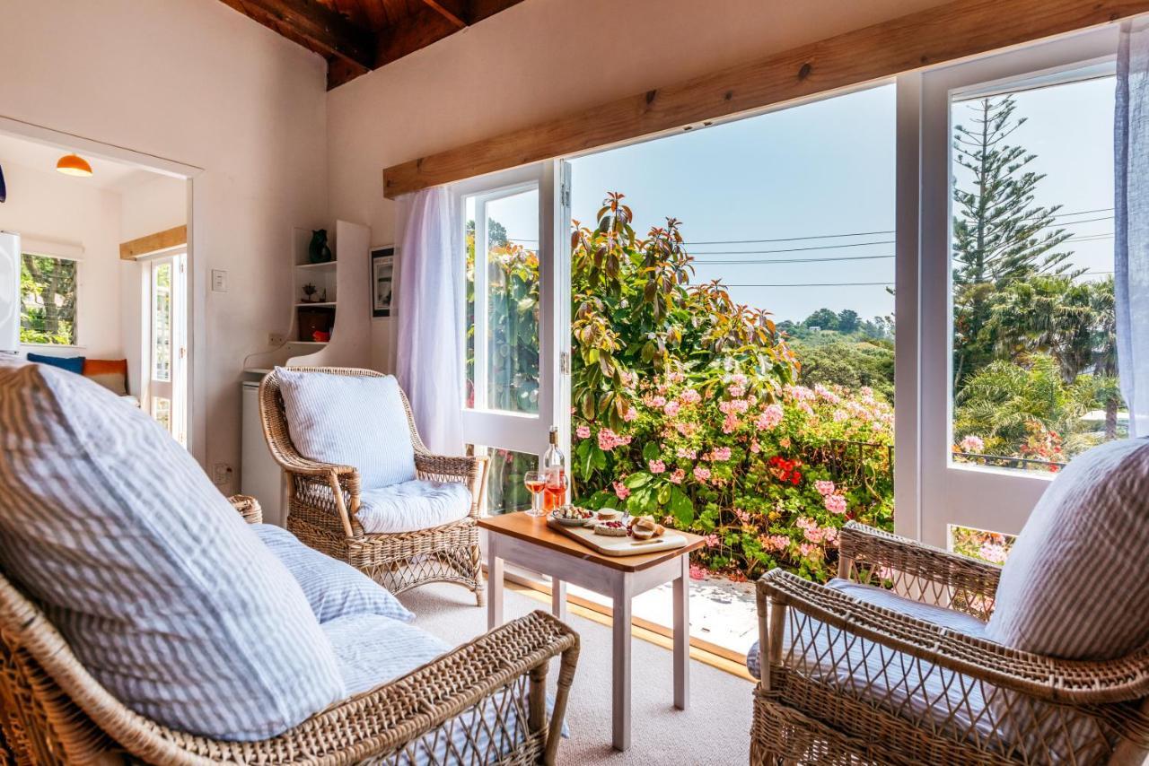 Sunshine Cottage By The Sea - Stay Waiheke Onetangi ภายนอก รูปภาพ